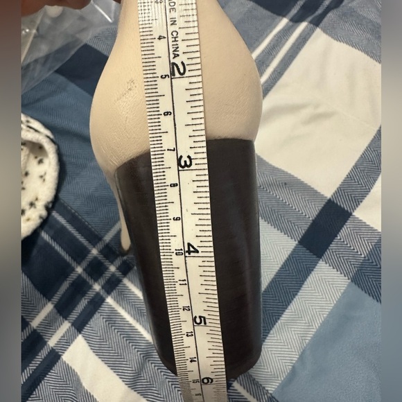 Tory Burch Beige Women's Loafers - Picture 10 of 10